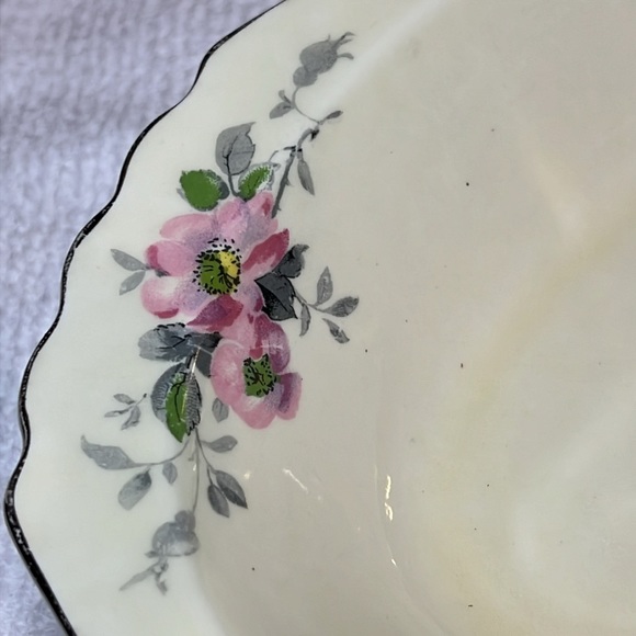 W.S.George Vintage 1940’s Blossoms Serving Dish/Bowl 9.1/4”x7”x2” Silver-Pink - Picture 5 of 13
